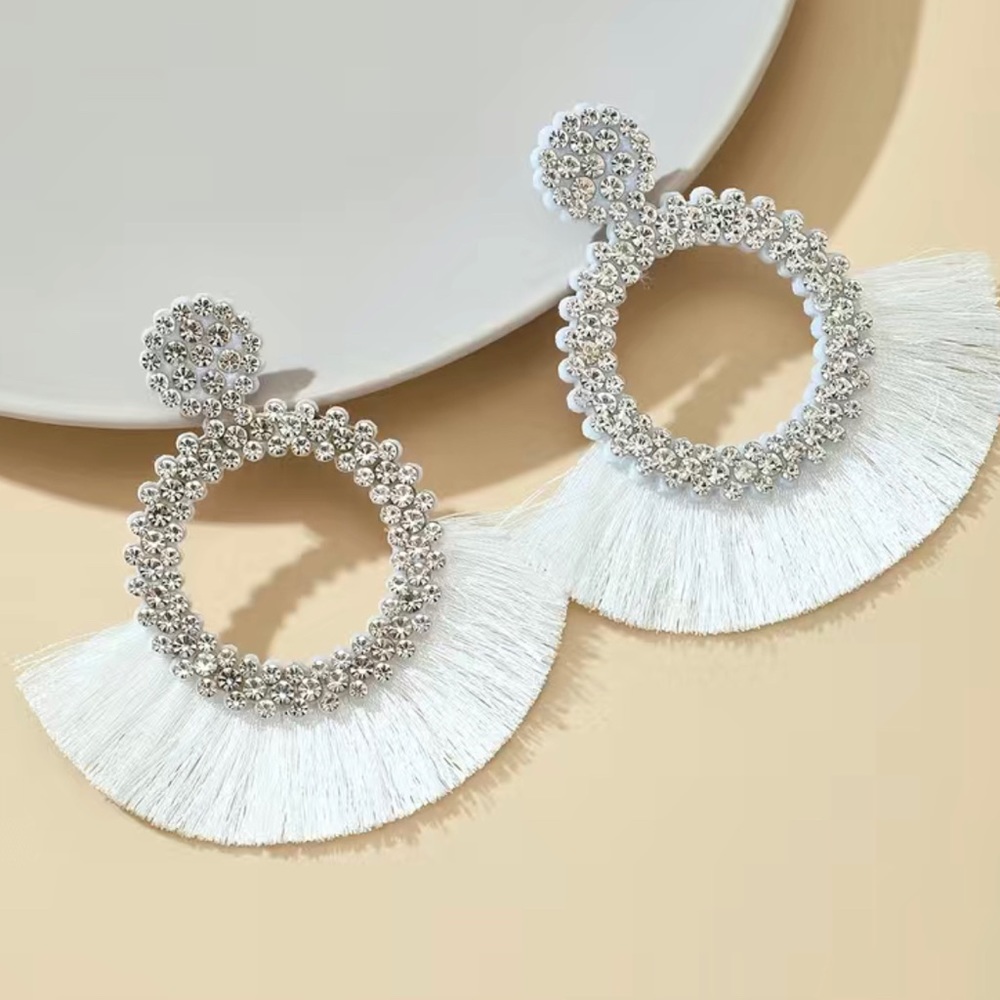 Tassel drop rhinestone earrings
